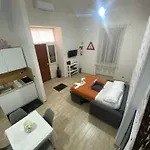 La Petite Maison